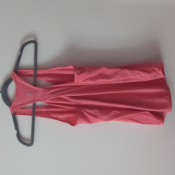 Lululemon essential tank - Picture 2 of 7